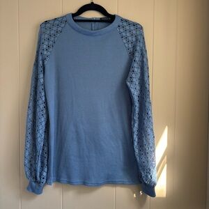 MIHOLL Women’s Blue Lace Crochet Long Sleeve Waffle Knit Top. Size Medium.